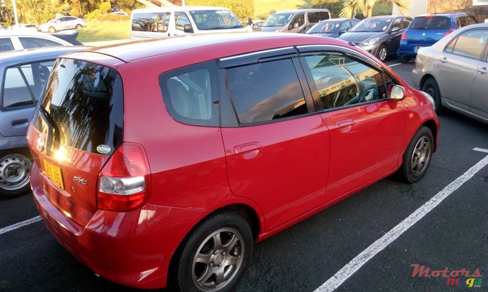 2005' Honda Fit photo #1
