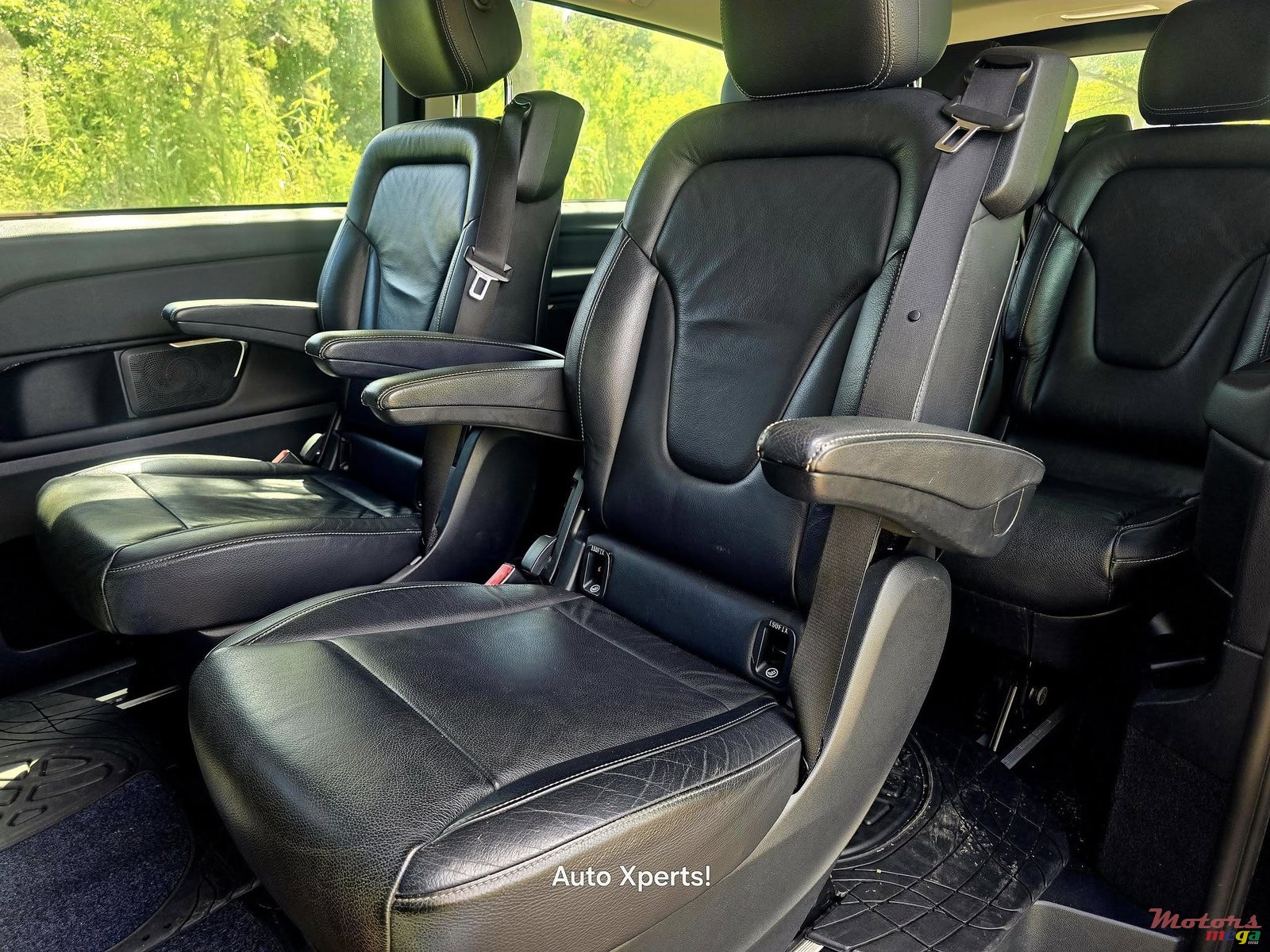2017' Mercedes-Benz V 220 photo #6
