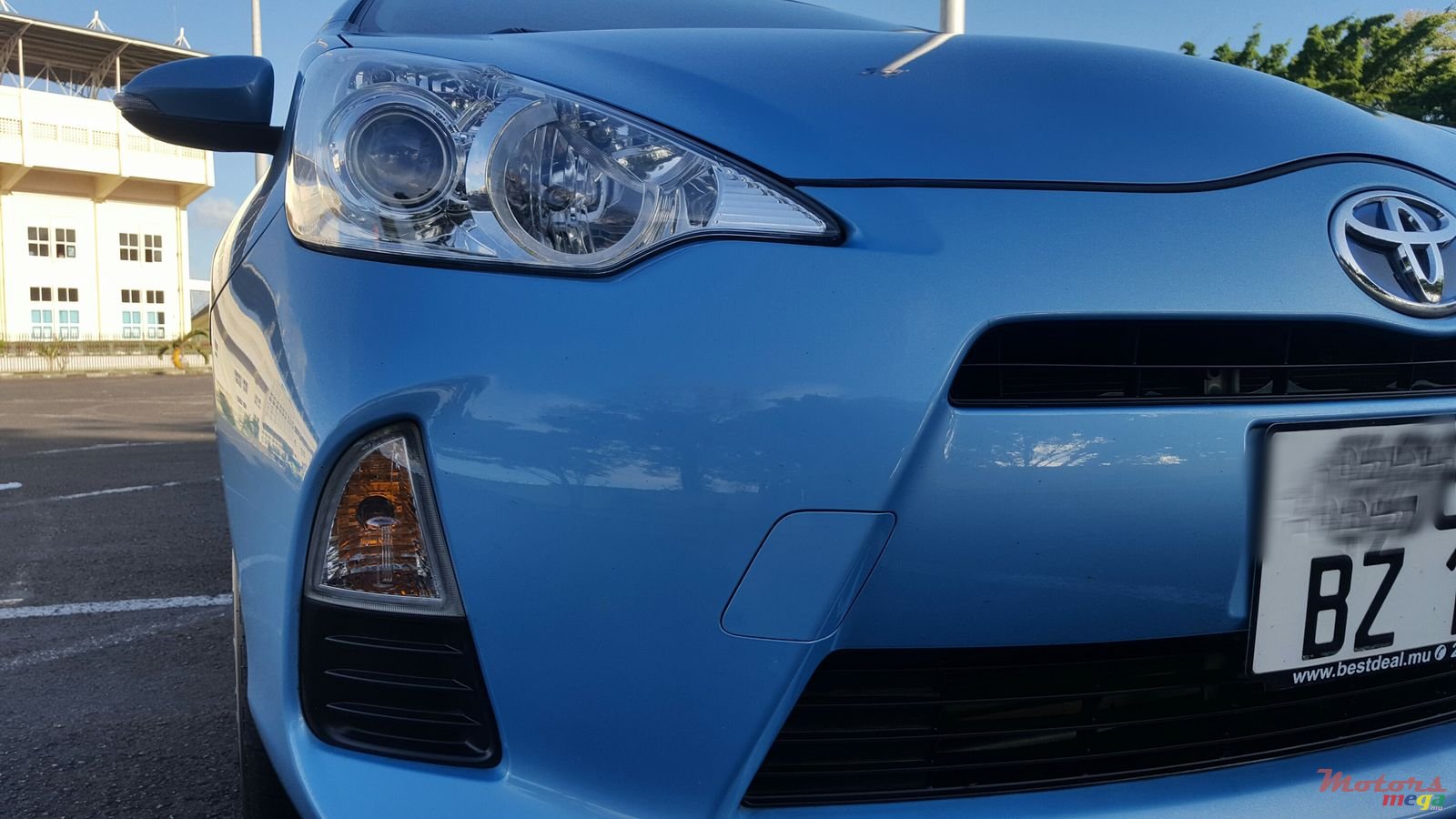 2012' Toyota Prius Plug-in photo #1