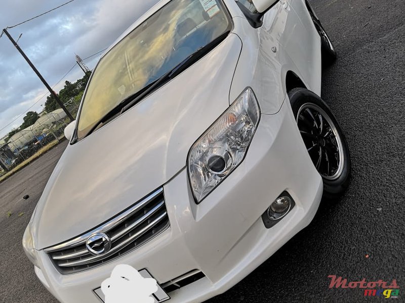 2011' Toyota Axio Limited Edition photo #1