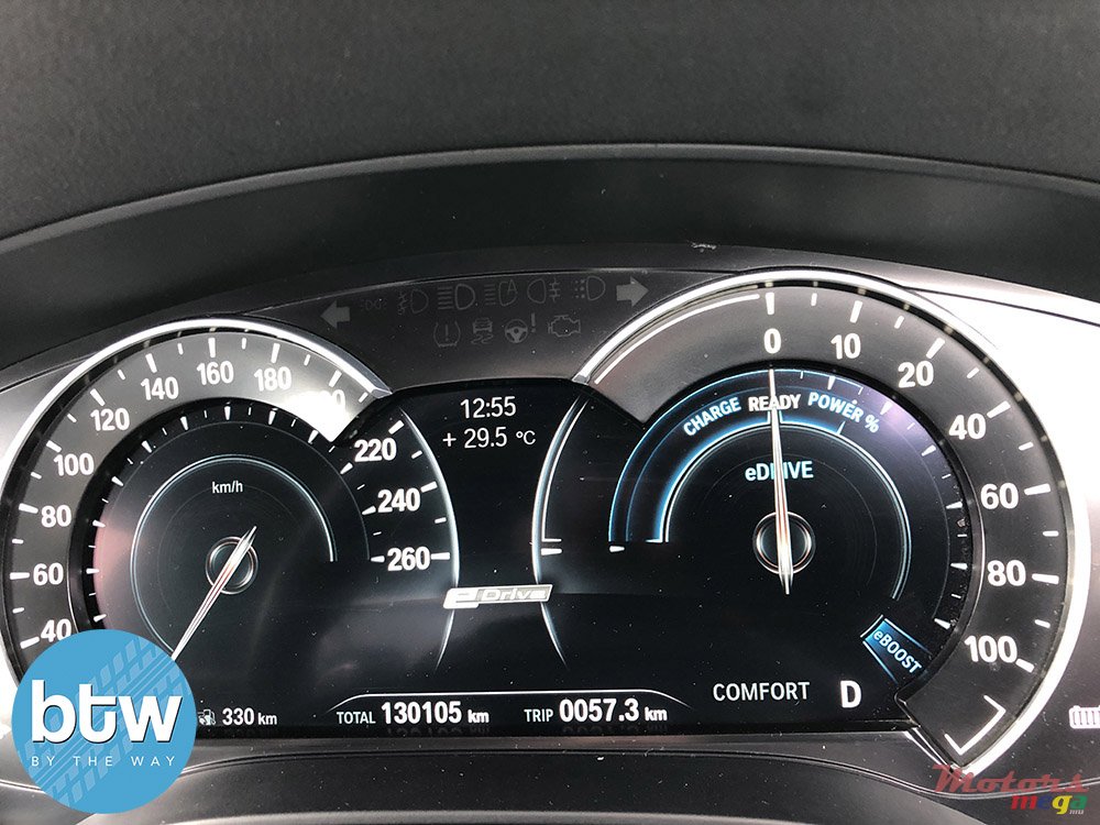 2017' BMW 530 530e photo #7