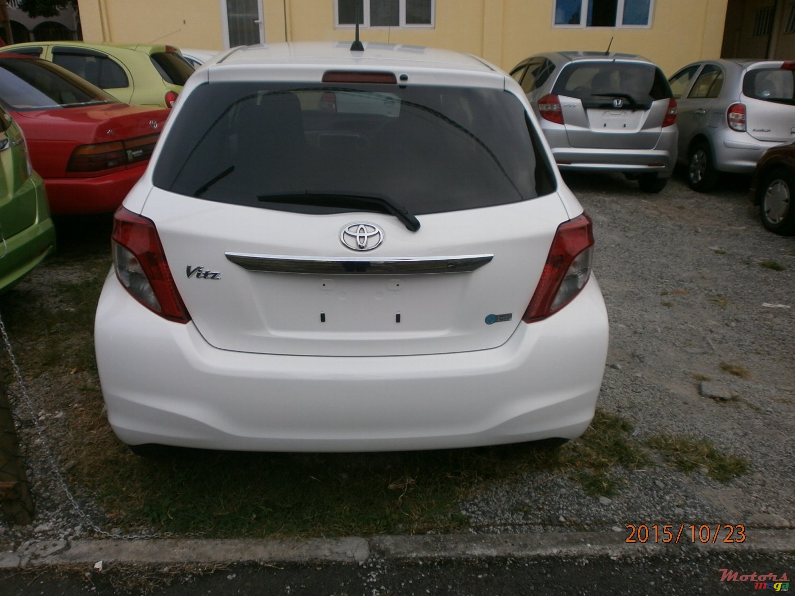 2012' Toyota VITZ photo #2