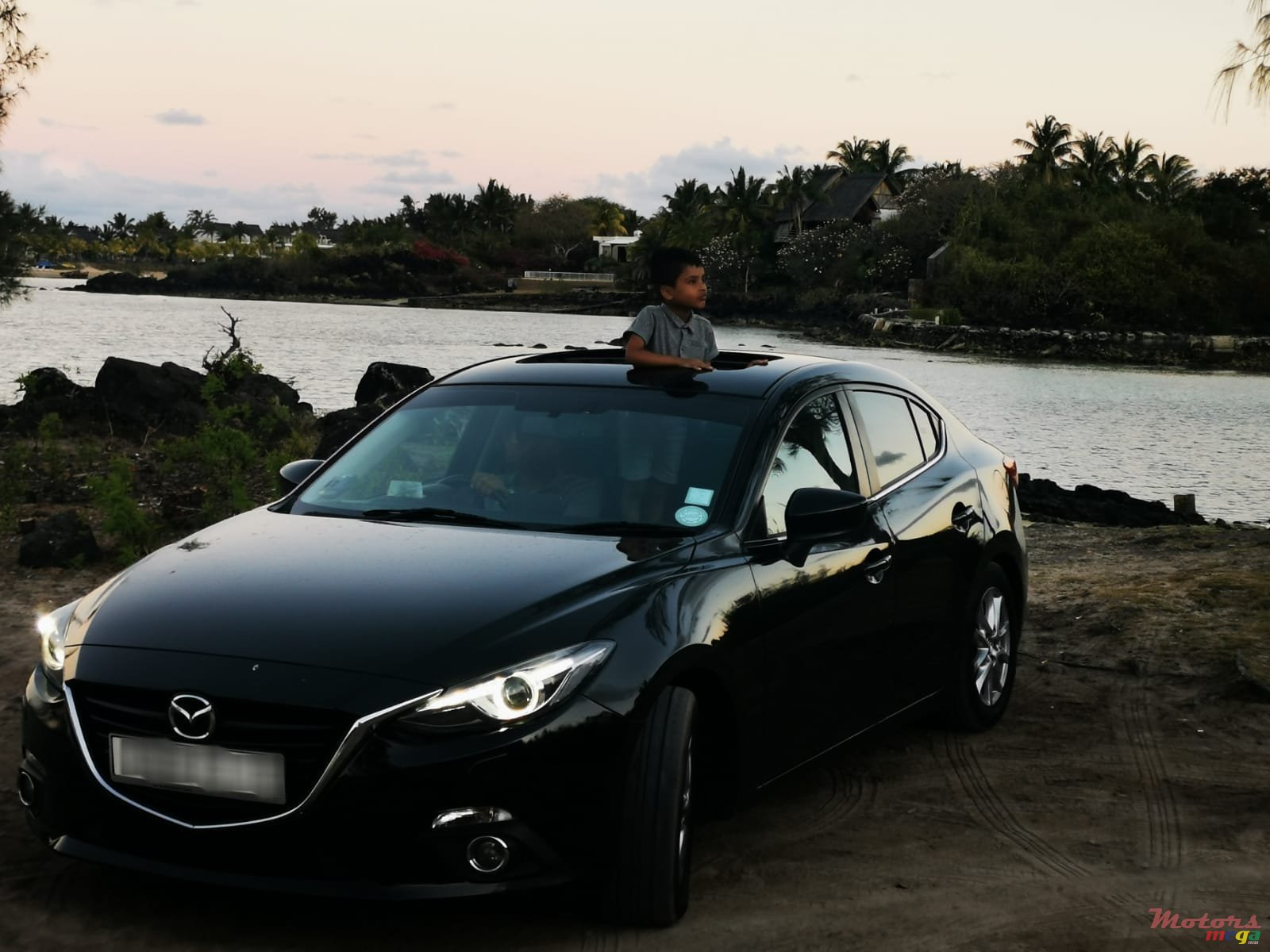 2015' Mazda 3 photo #6