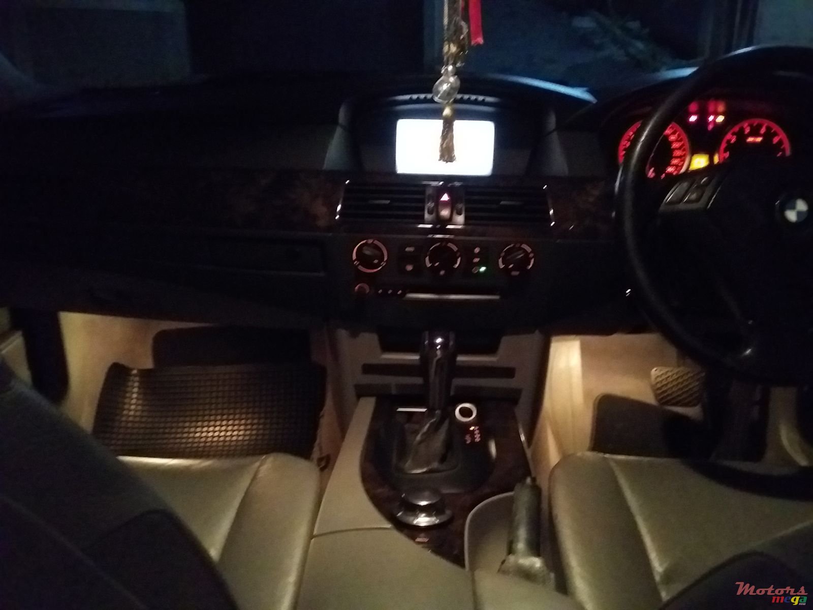 2004' BMW 5 Series photo #6