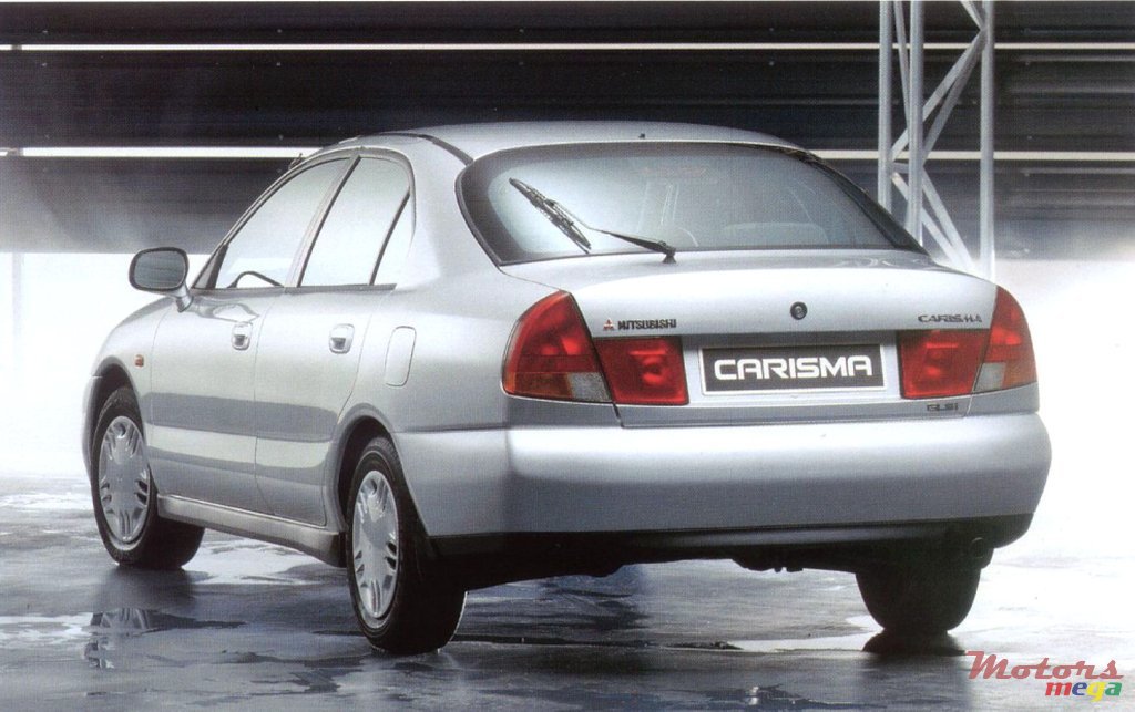 1998' Mitsubishi Carisma photo #1