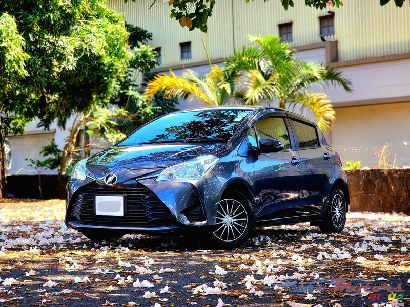 2017' Toyota Vitz photo #2