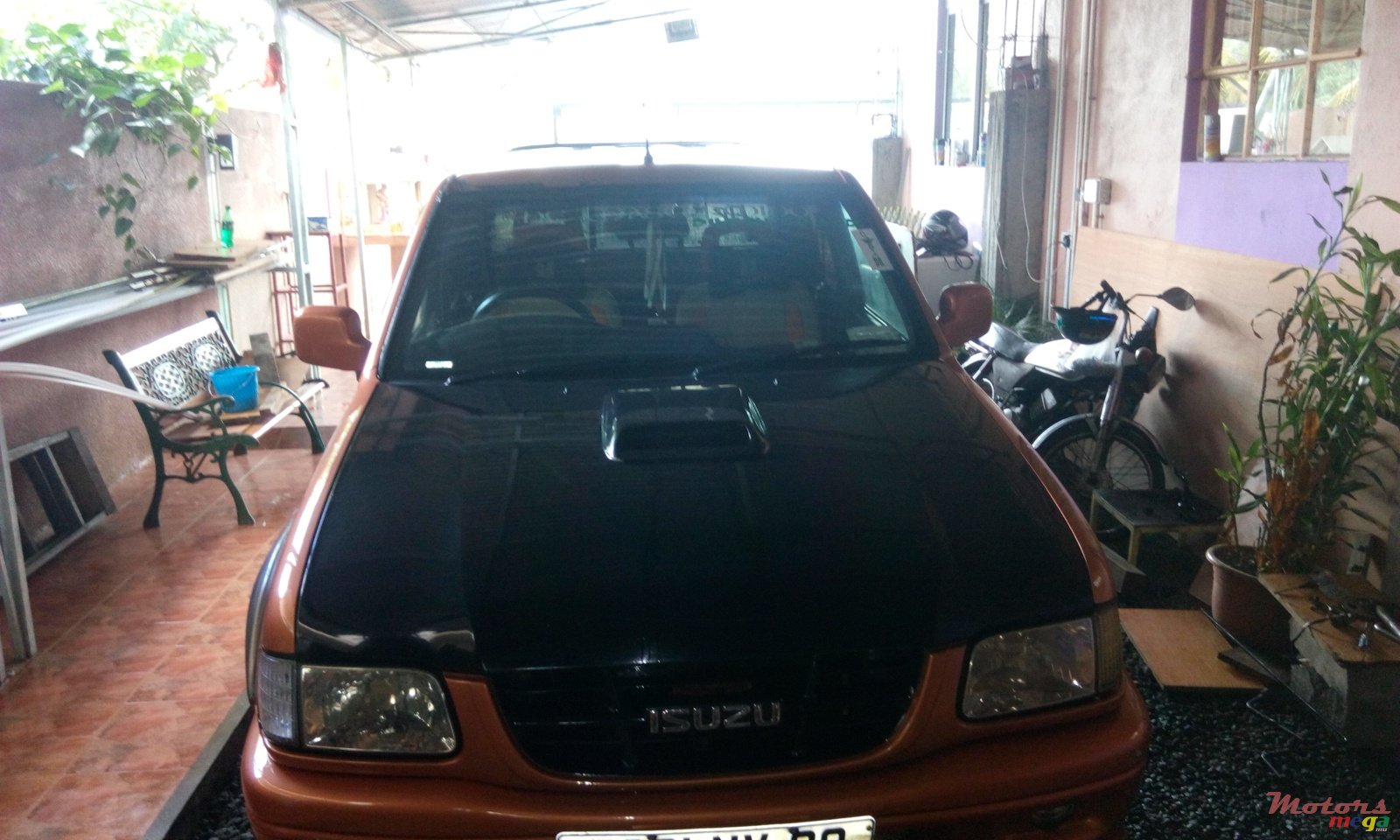 2000' Isuzu KB Series photo #1