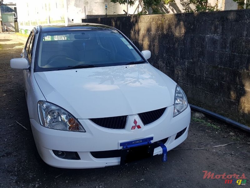 2006' Mitsubishi Lancer photo #1