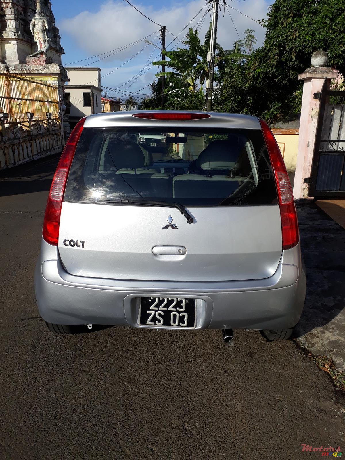 2003' Mitsubishi Colt photo #3