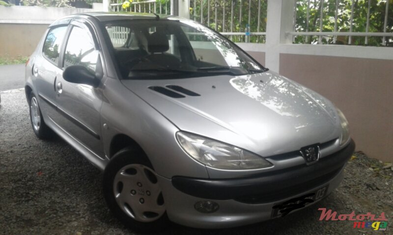 2003' Peugeot 206 photo #1