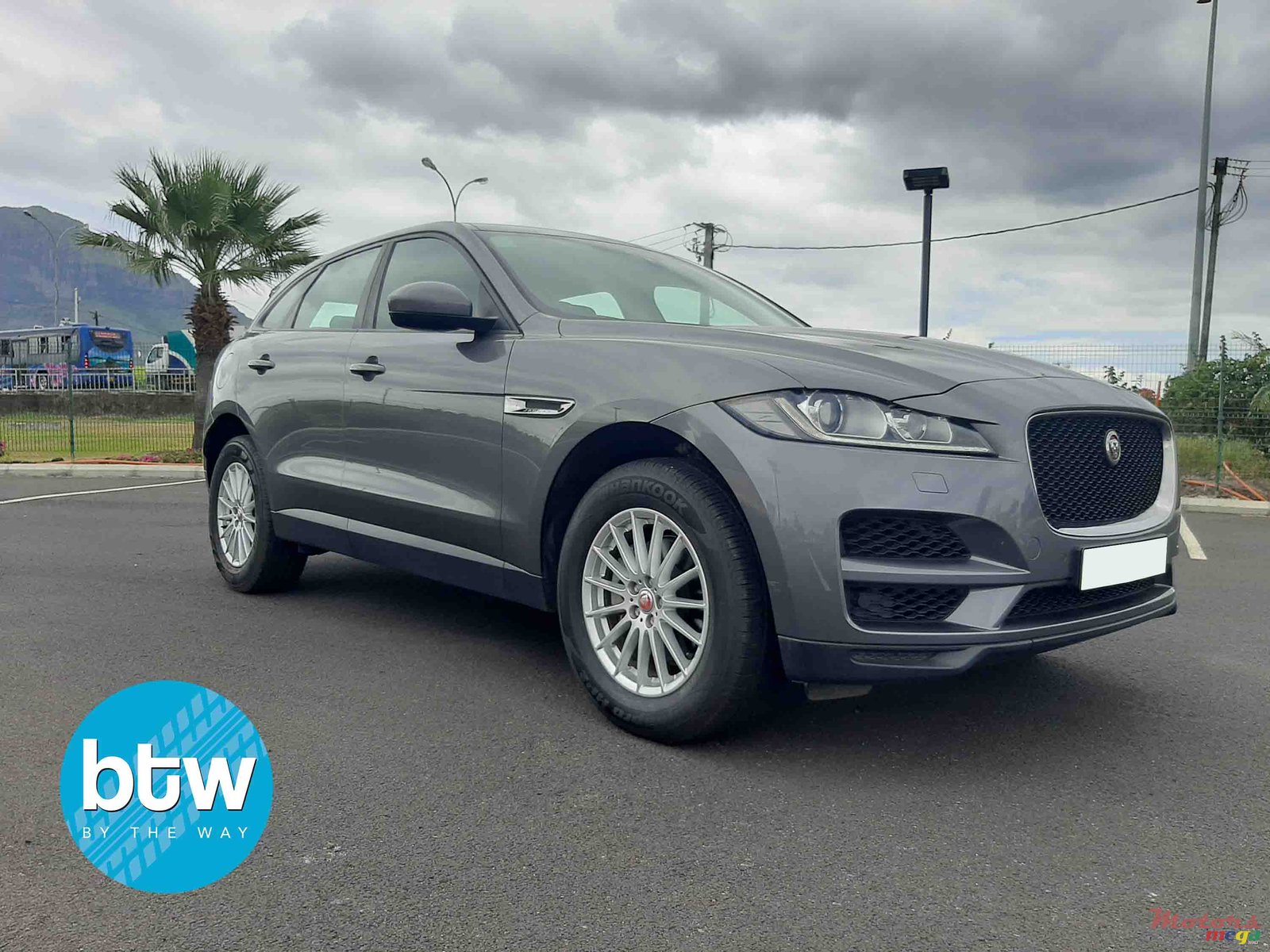 2017' Jaguar F-Type photo #1