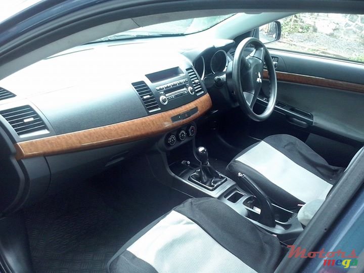 2009' Mitsubishi Lancer EX photo #4
