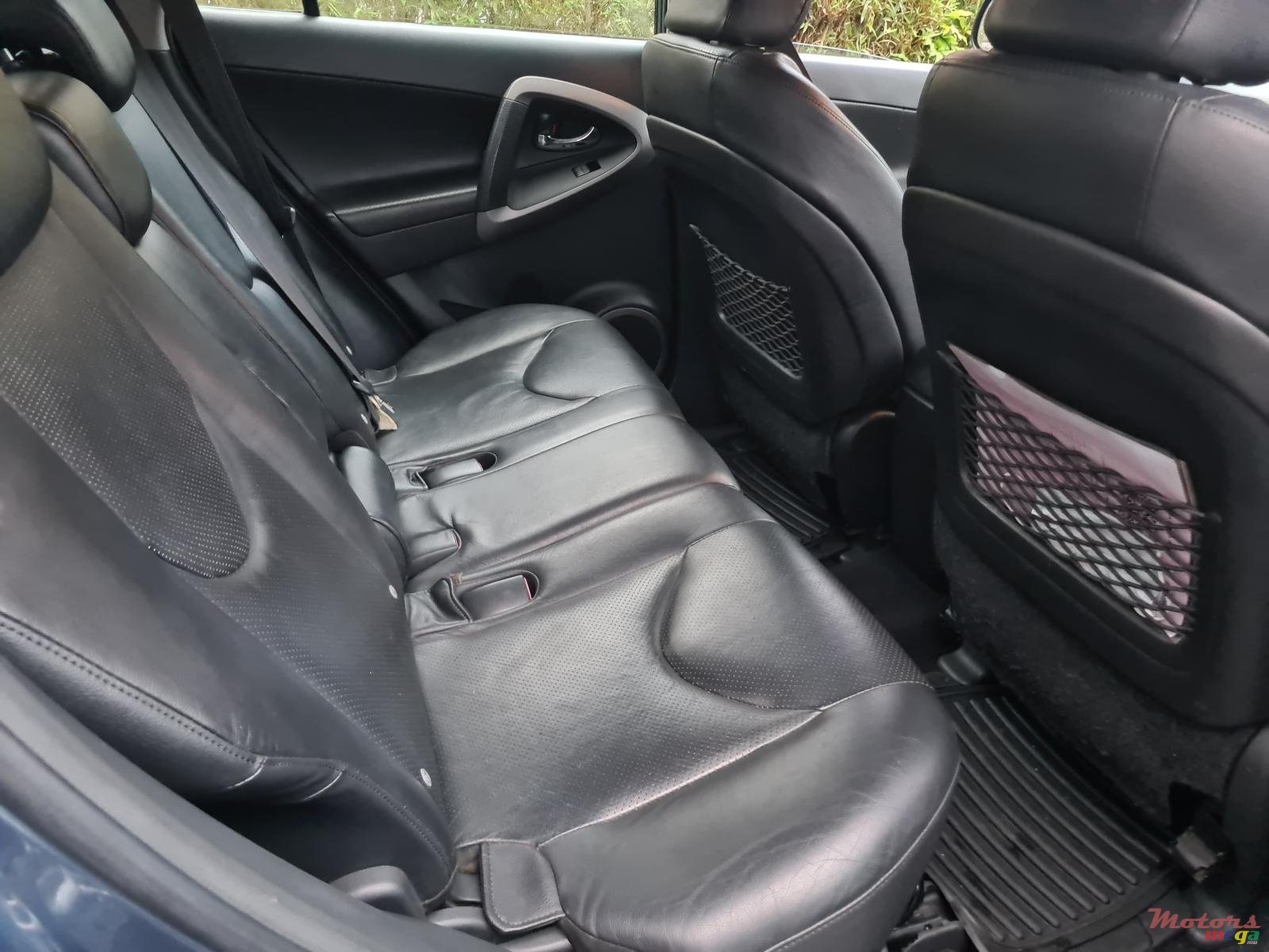 2006' Toyota RAV4 Automatic photo #5