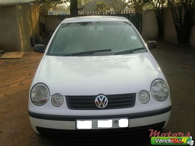 2002' Volkswagen Polo photo #1