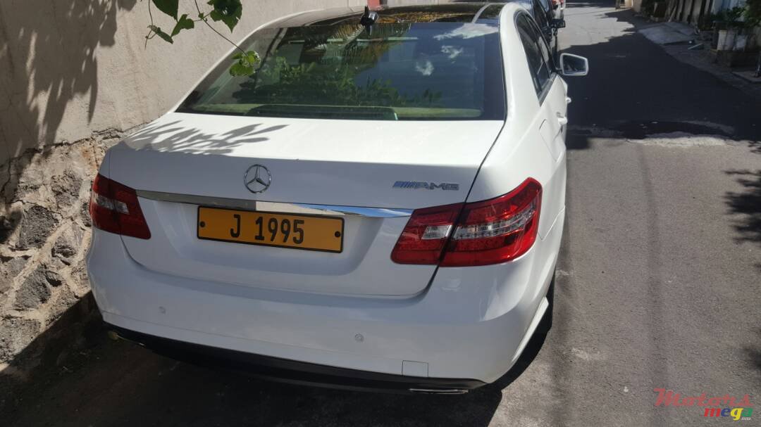 2012' Mercedes-Benz E-Class E250 AMG pack photo #2