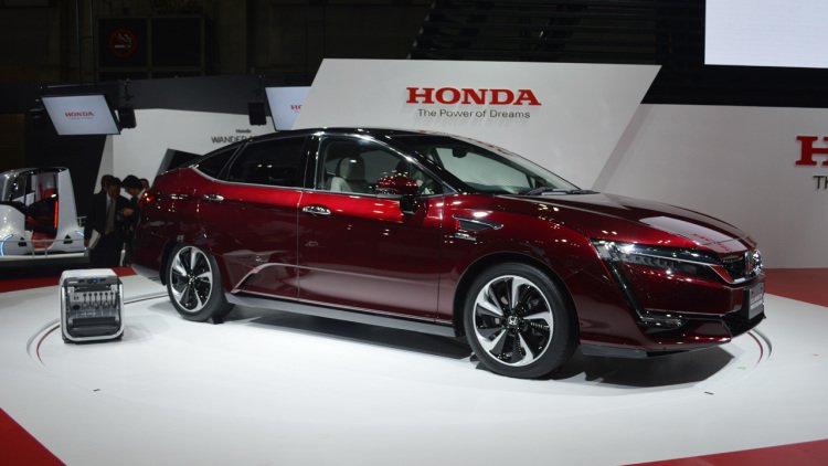 Honda Clarity Goes on Sale in Japan, But Only 200 Units a Year