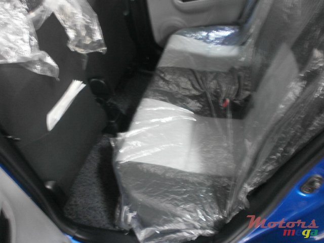 2013' Toyota Aqua photo #7