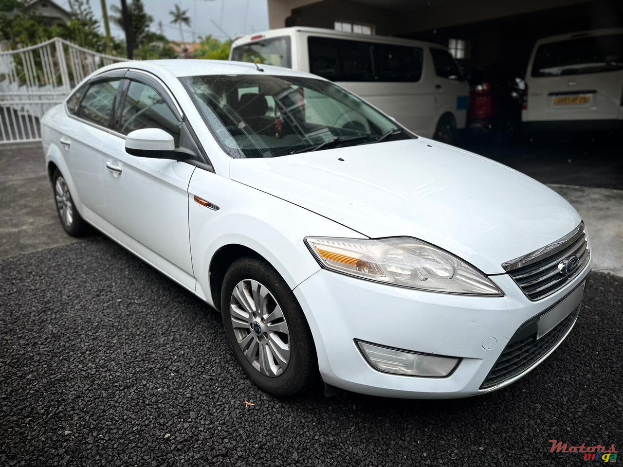2010' Ford Mondeo photo #2