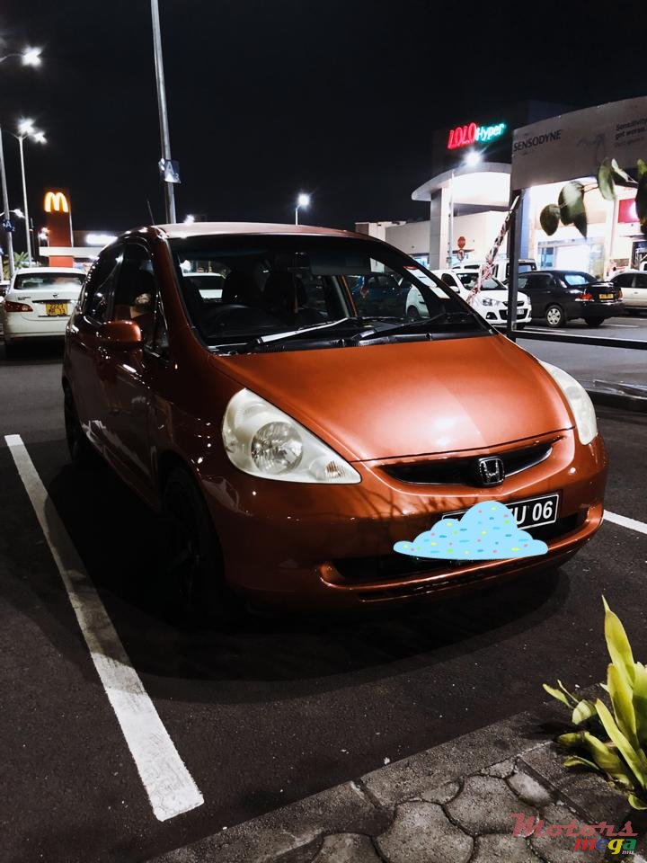 2006' Honda Fit photo #1