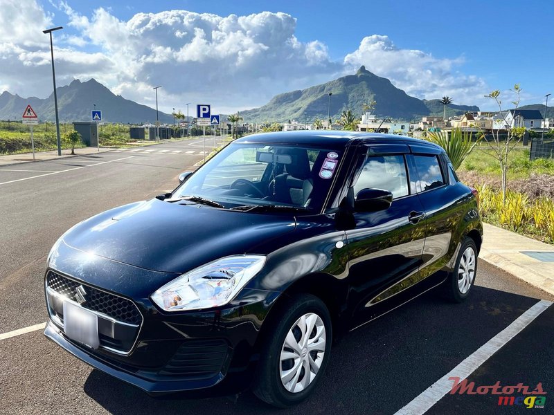 2020' Suzuki Swift photo #2