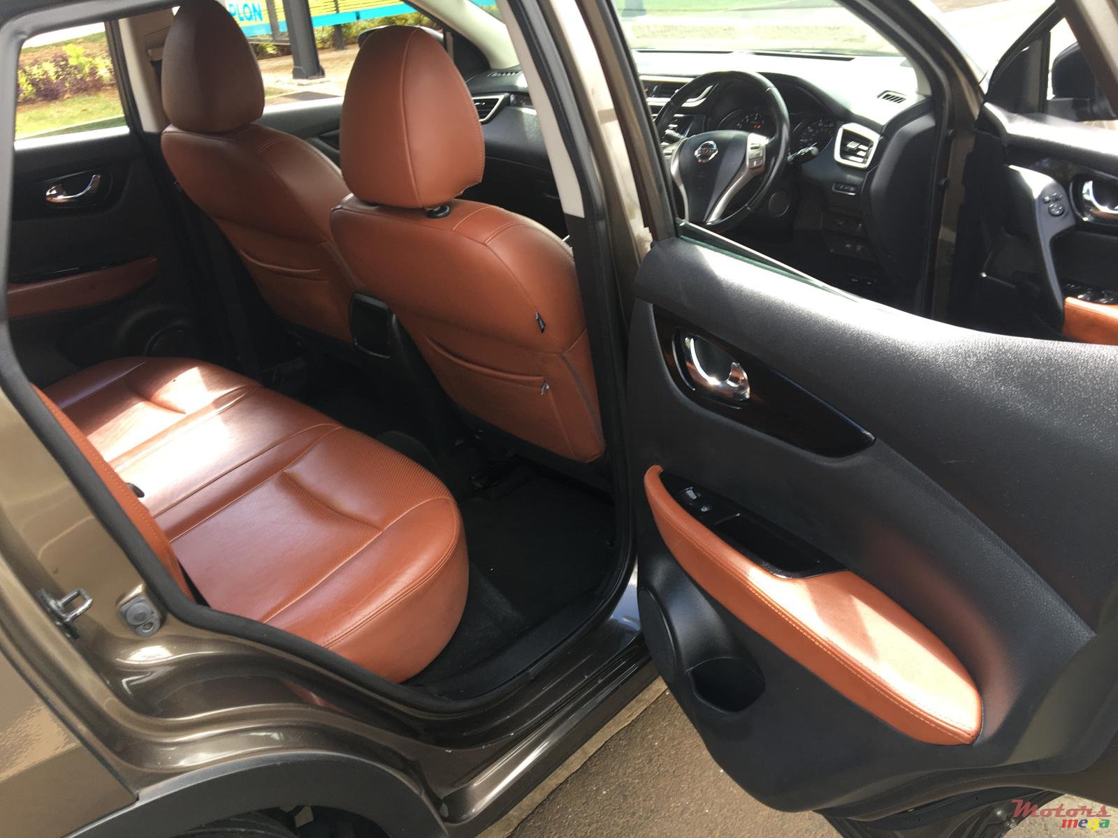 2015' Nissan Qashqai 1.2Turbo photo #3