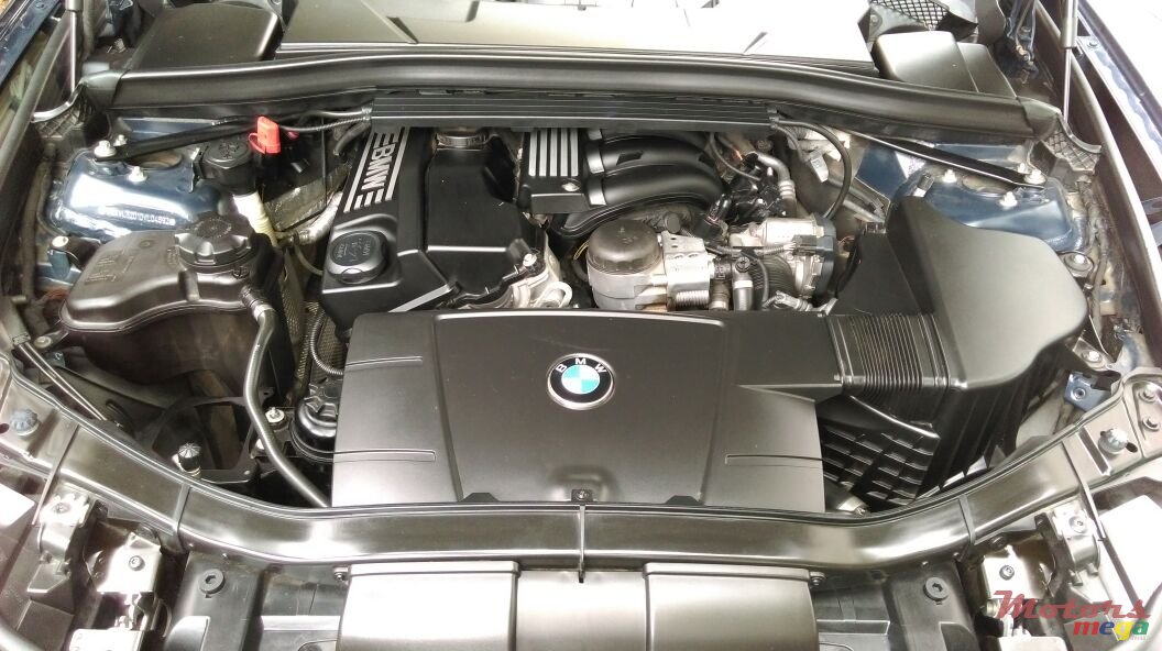 2011' BMW X1 photo #5