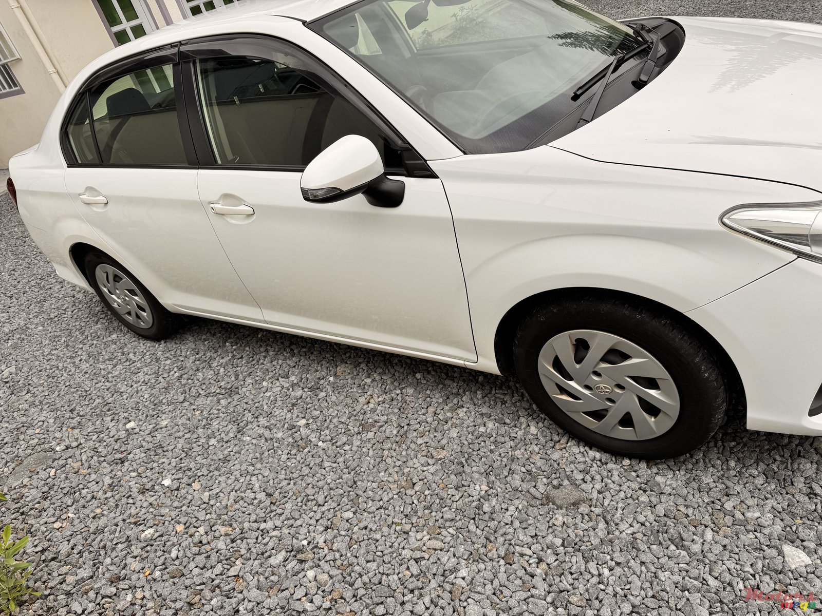 2019' Toyota Axio photo #2