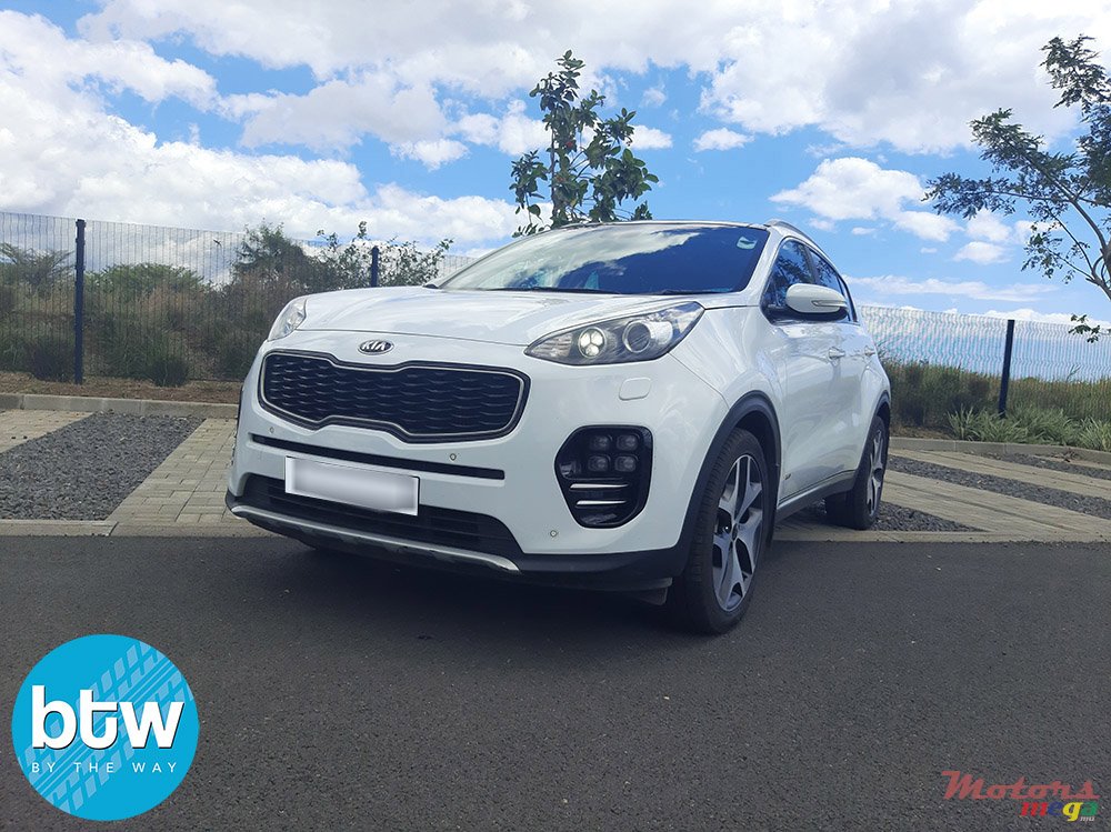 2017' Kia Sportage GT Line photo #2