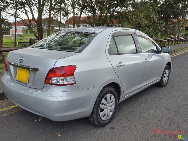 2008' Toyota Belta photo #2