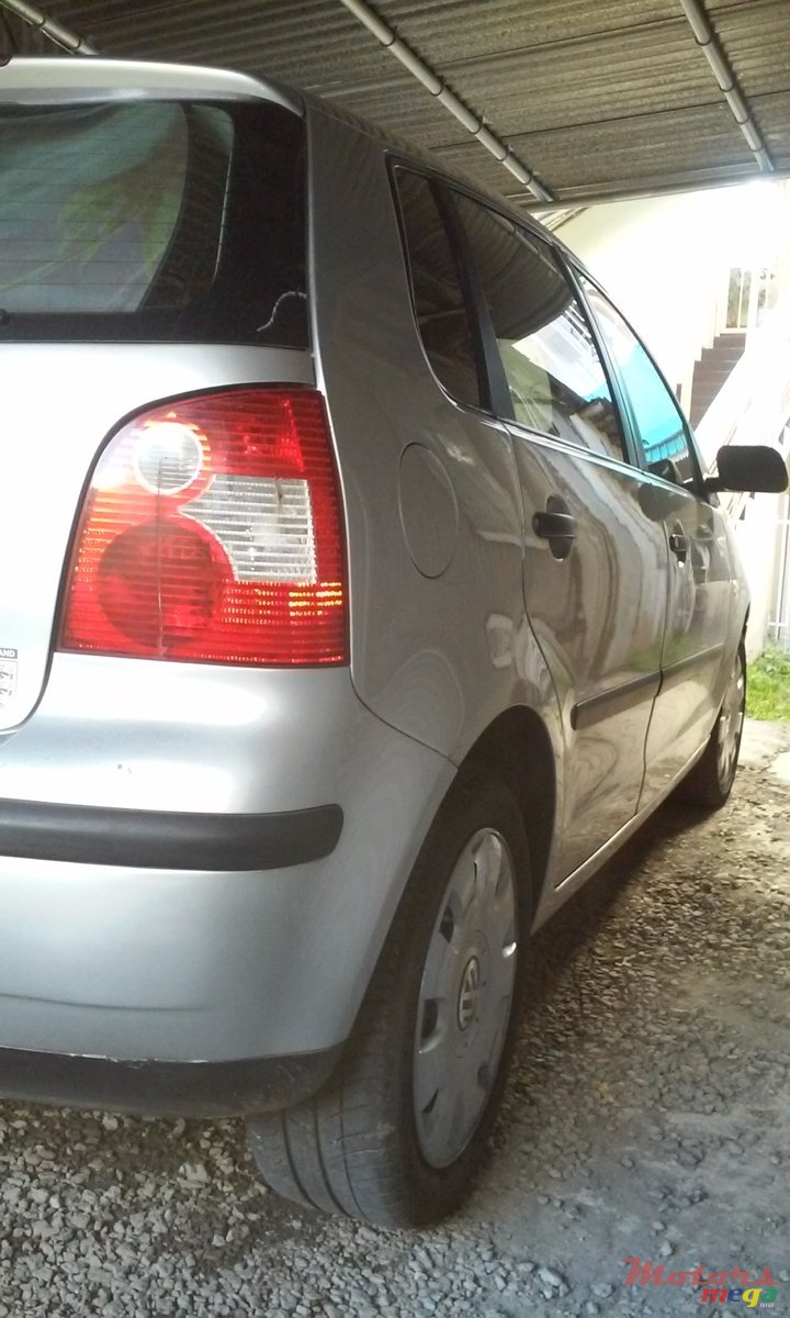 2004' Volkswagen Polo photo #1