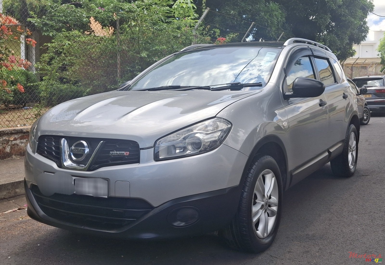 2014' Nissan Qashqai+2 photo #2