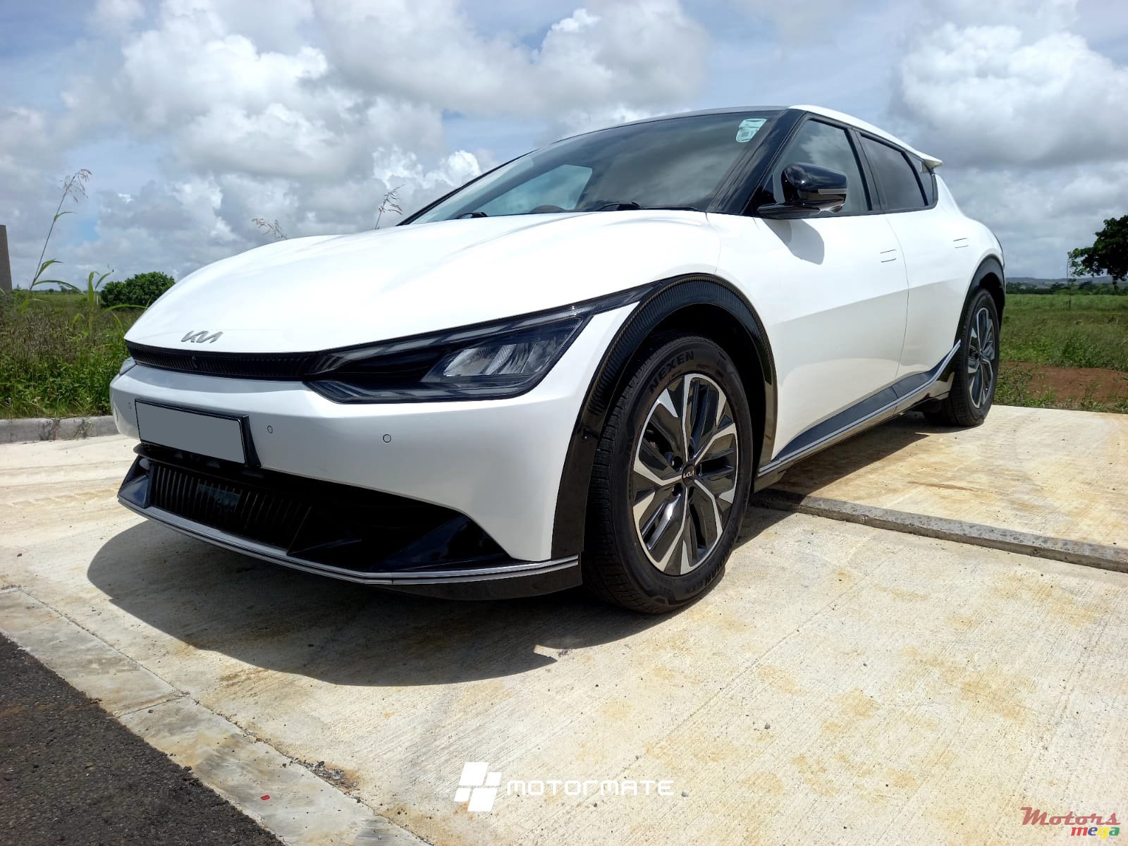 2022' Kia EV6 photo #2