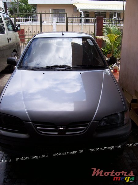 2000' Nissan photo #1