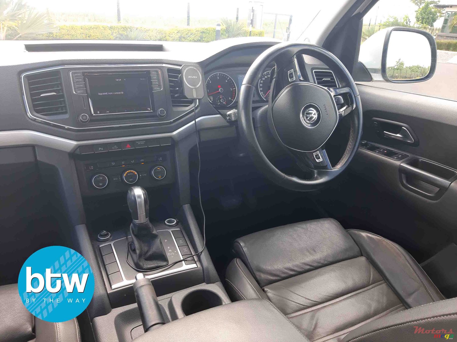 2018' Volkswagen Amarok photo #6