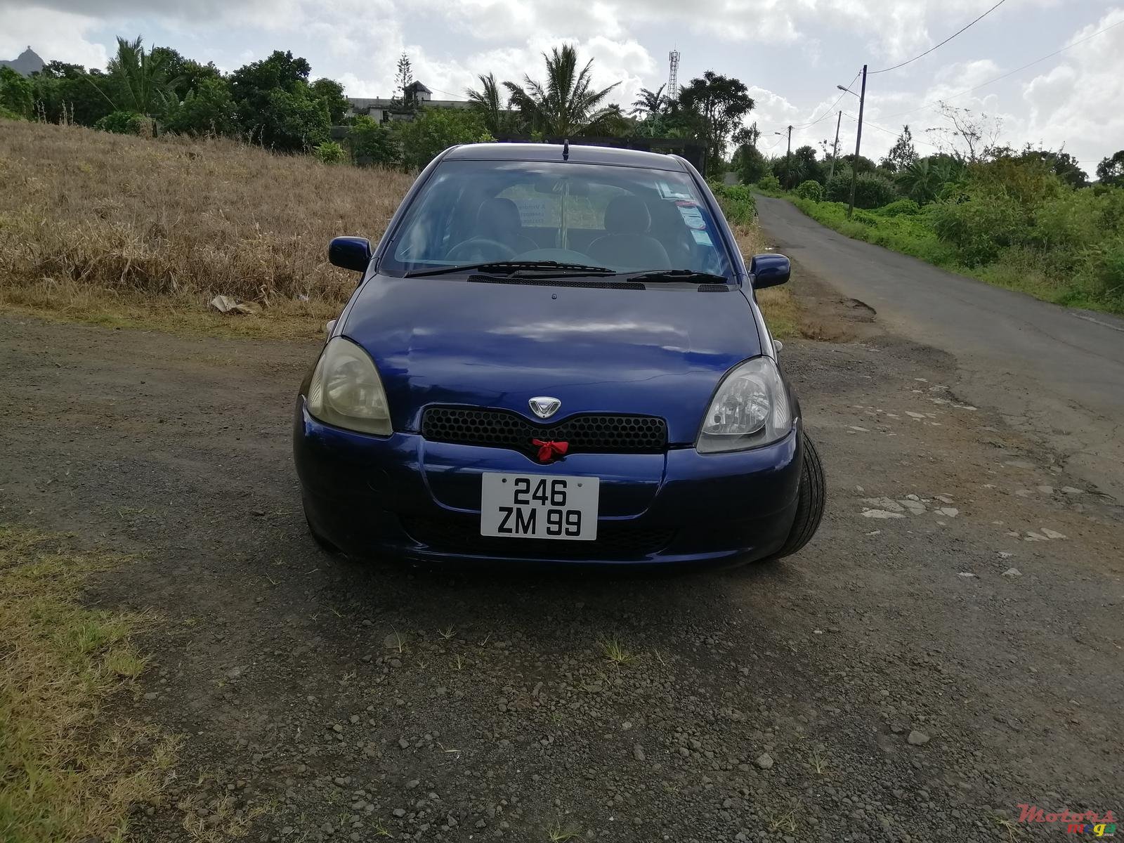 1999' Toyota Vitz photo #3