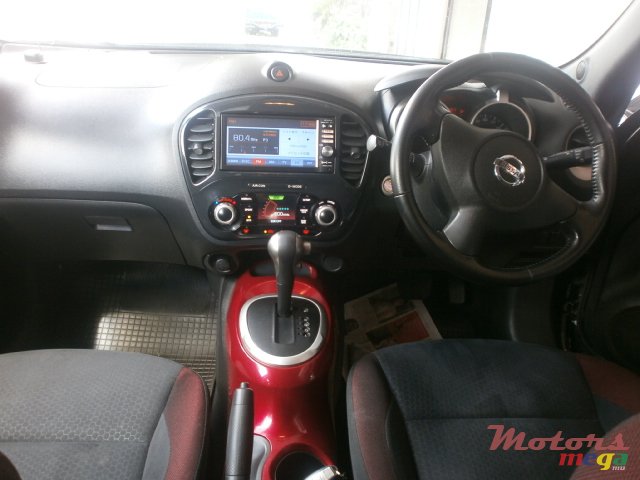 2012' Nissan Juke photo #3