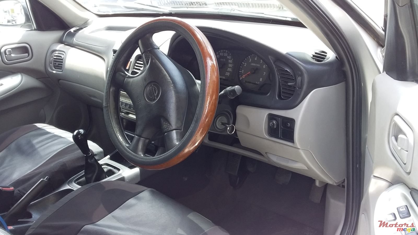 2003' Nissan Sunny N16 photo #3