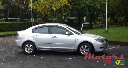 2005' Mazda Axela photo #2