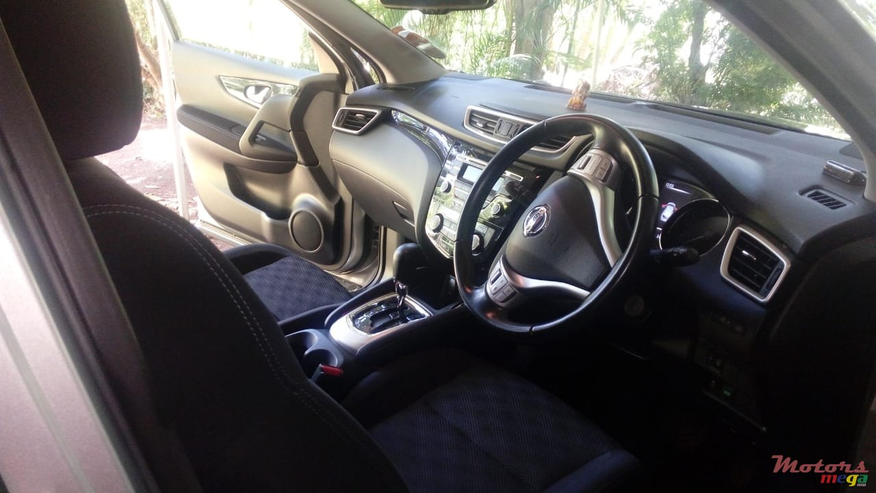 2017' Nissan Qashqai 1.2 ACENTA TURBO CVT photo #5