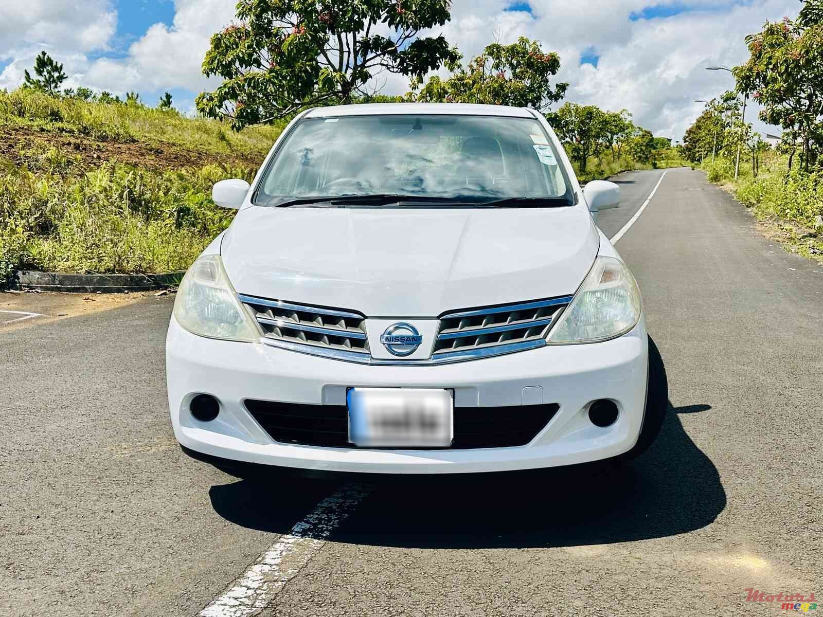2008' Nissan Tiida photo #3