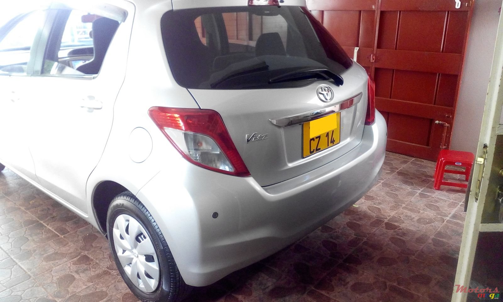 2014' Toyota Vitz photo #5