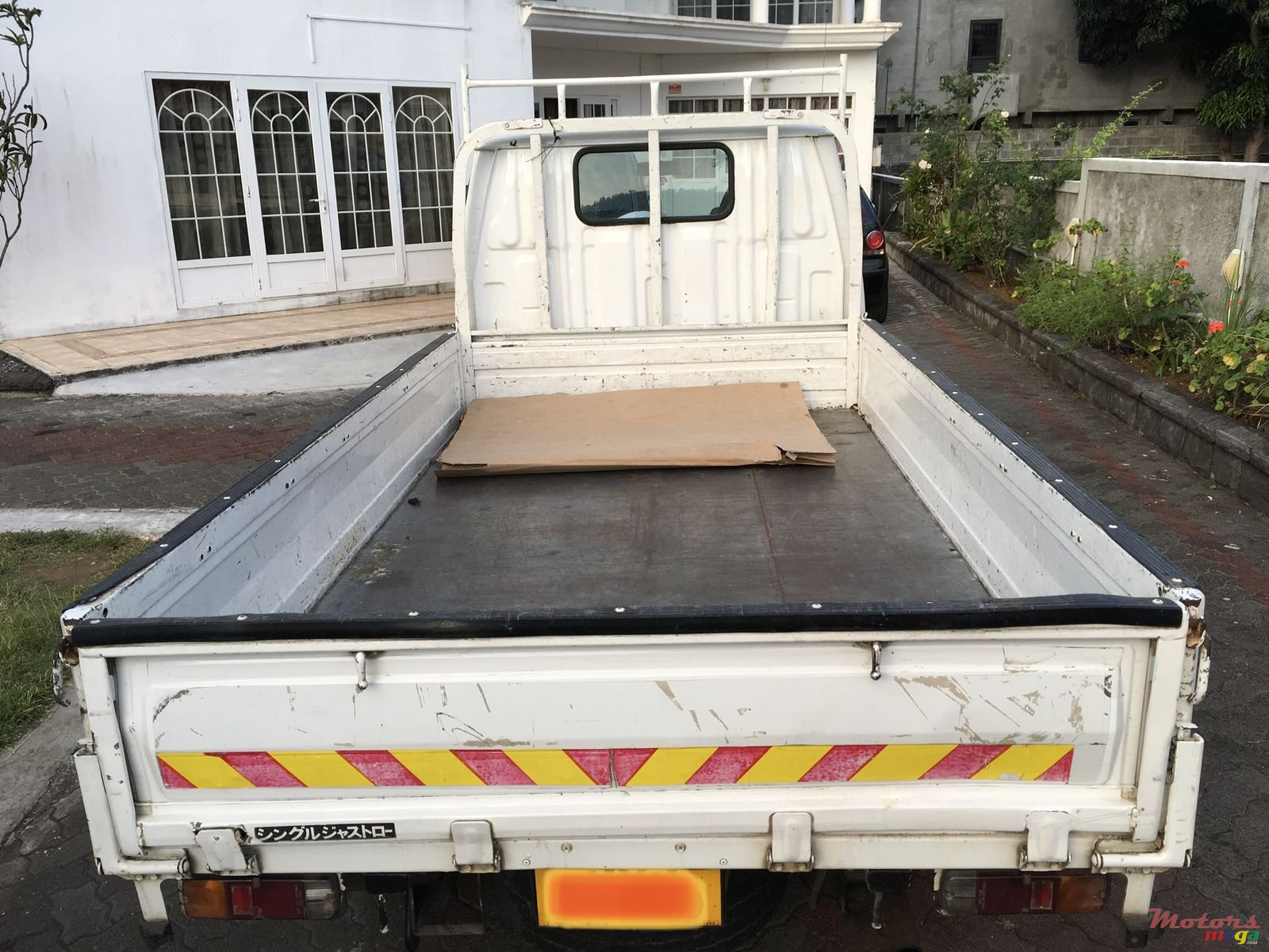 2000' Toyota photo #3