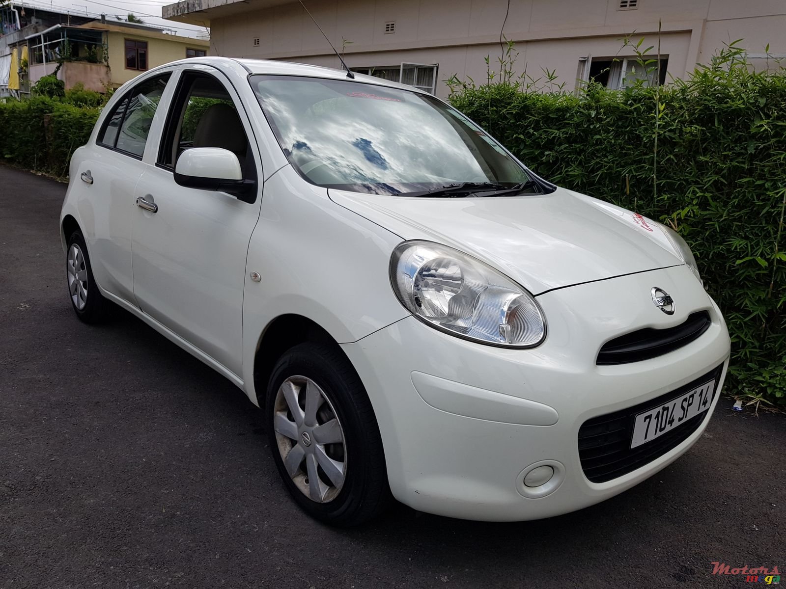 2014' Nissan Automatic photo #1