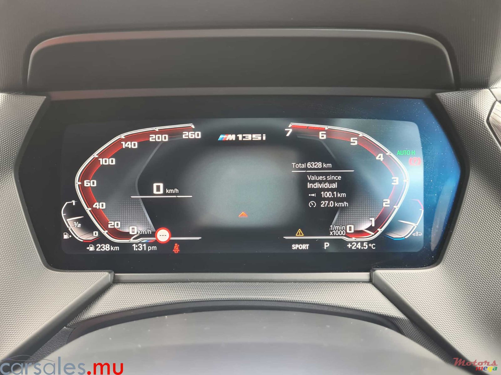 2022' BMW 135 i MPerformance XDrive 2.0 photo #7