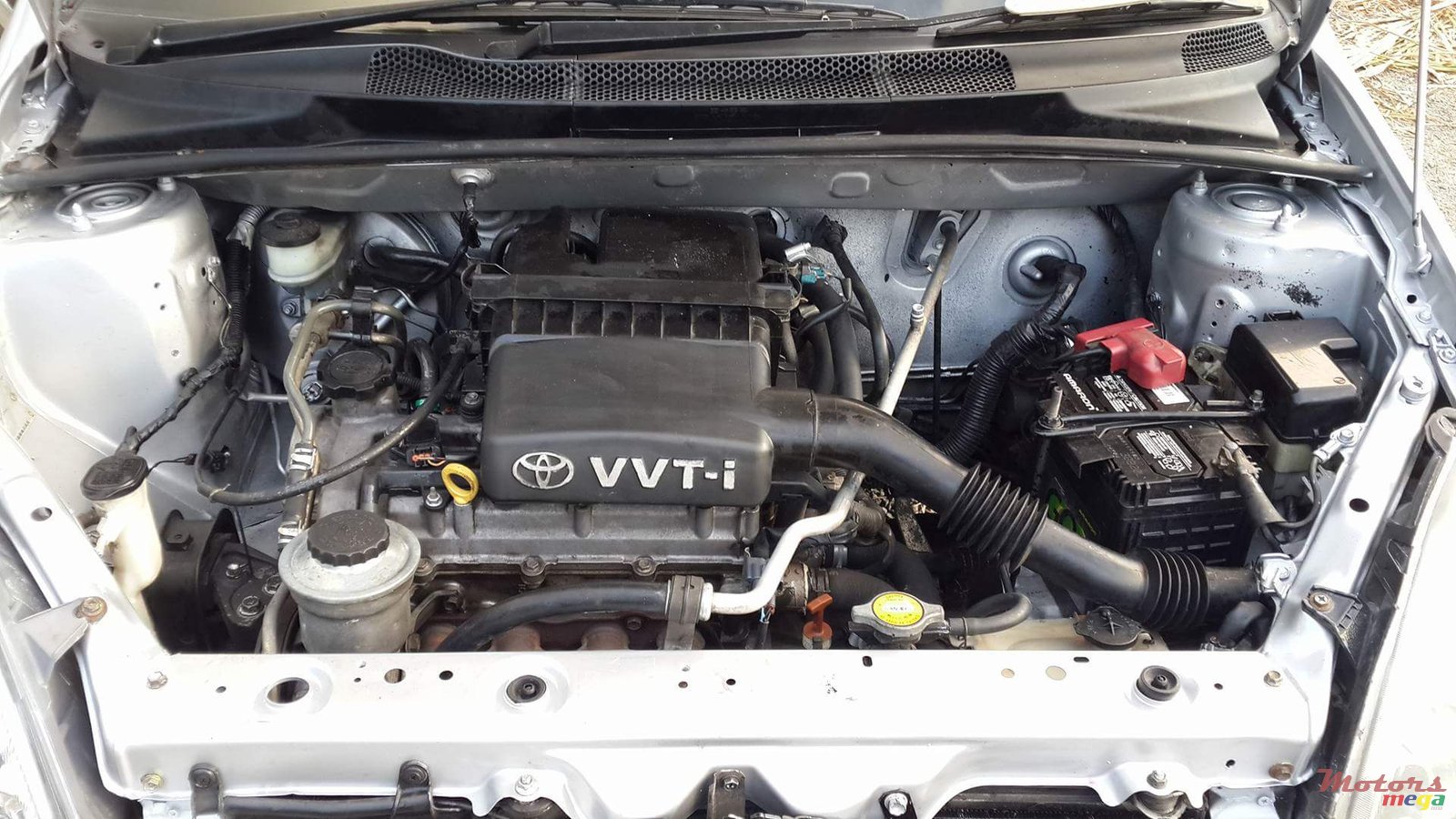 2002' Toyota Vitz photo #6