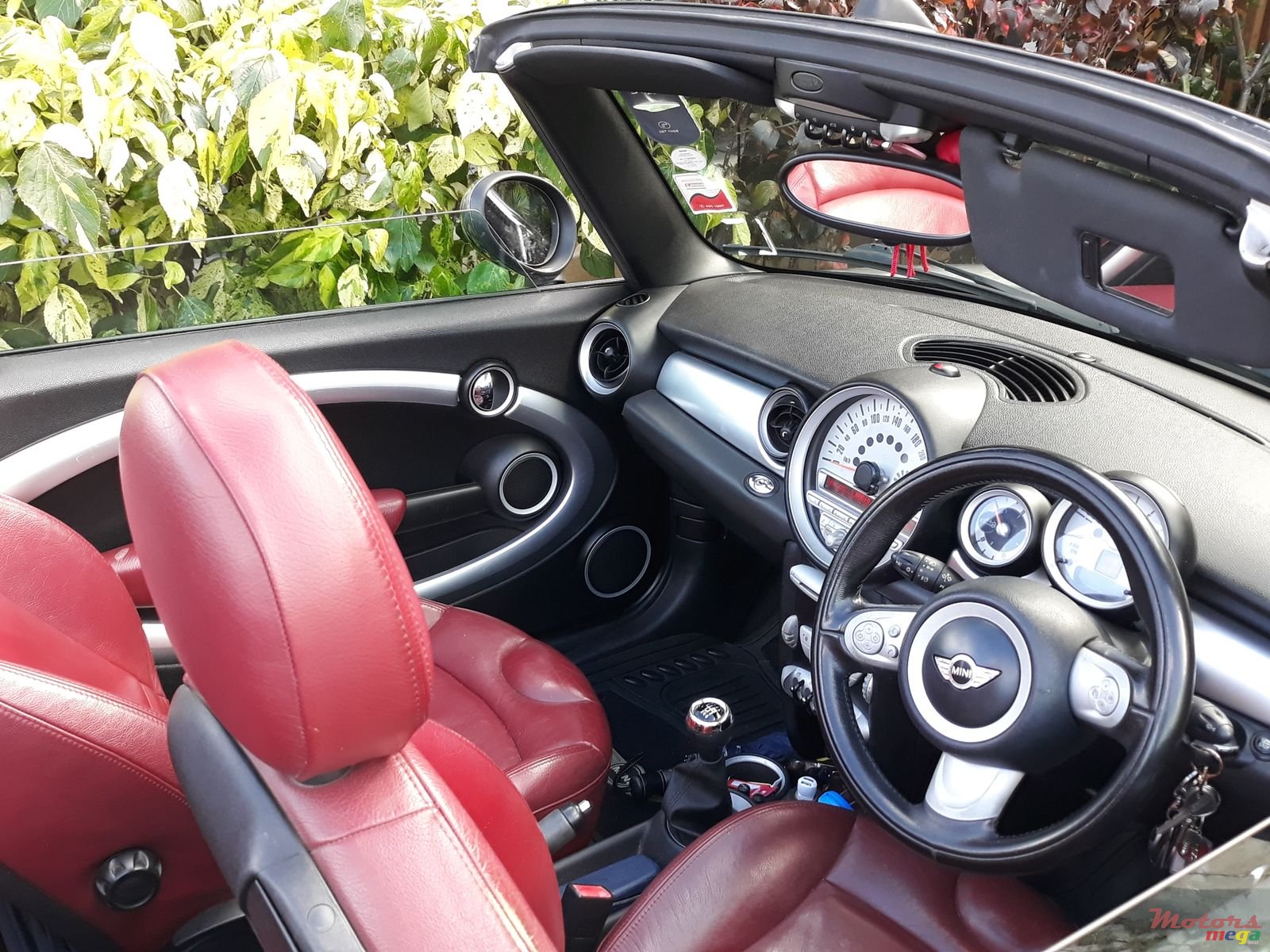 2009' MINI Cooper S Cabriolet photo #1