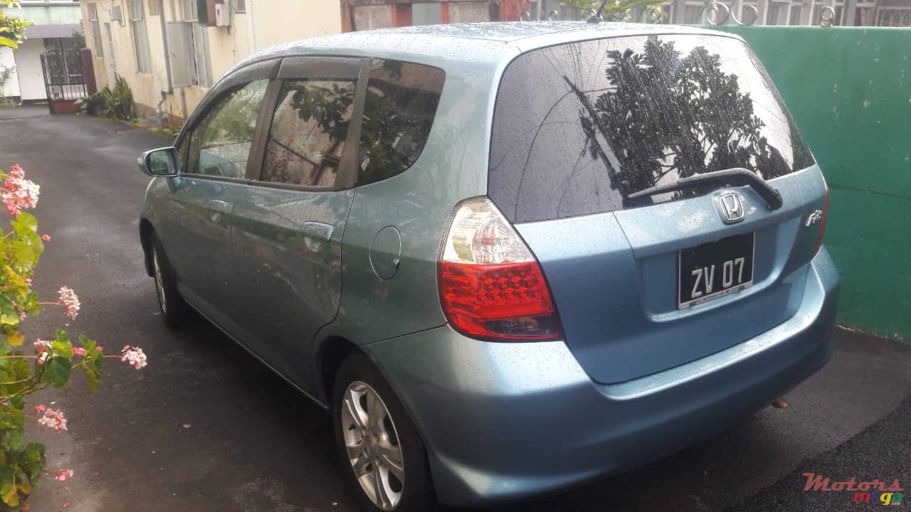 2007' Honda Fit photo #2