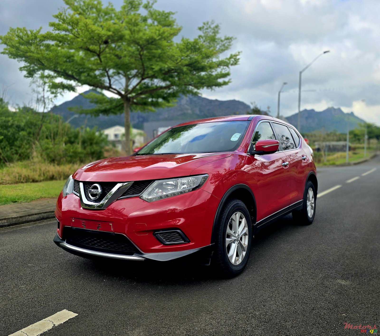 2018' Nissan X-Trail 7 seater photo #2