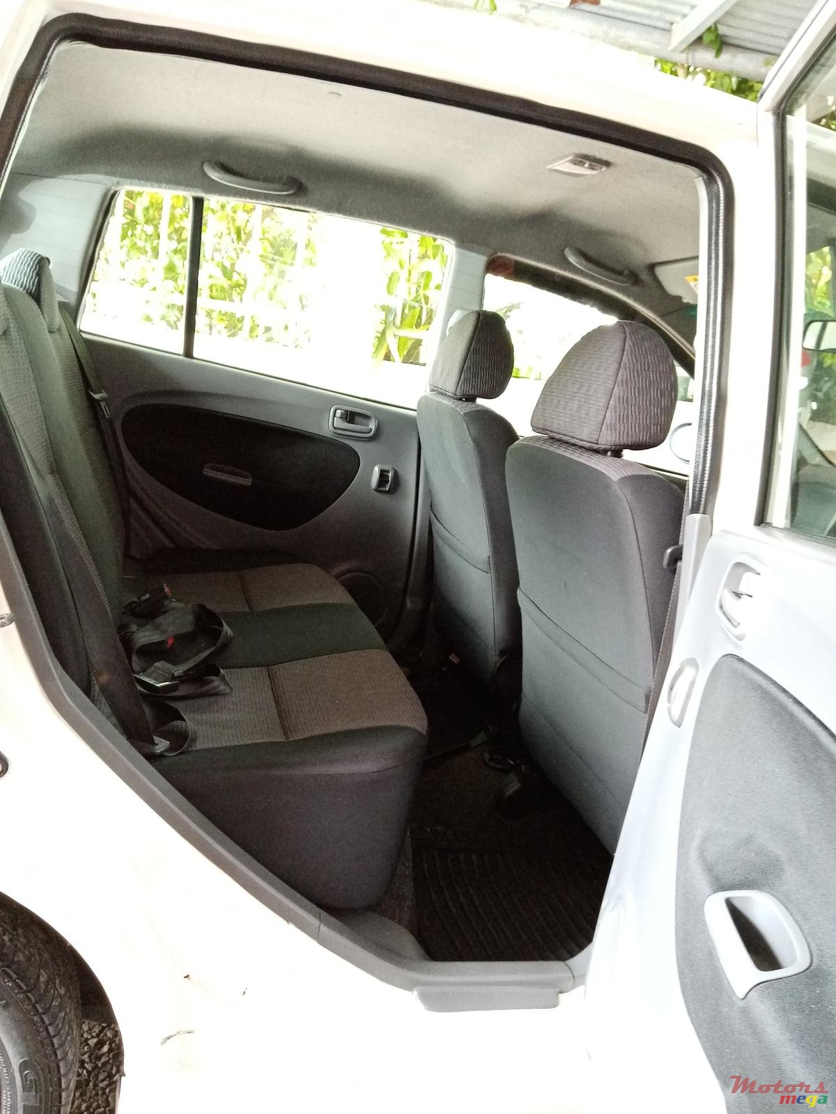 2014' Perodua Elite Automatic photo #5