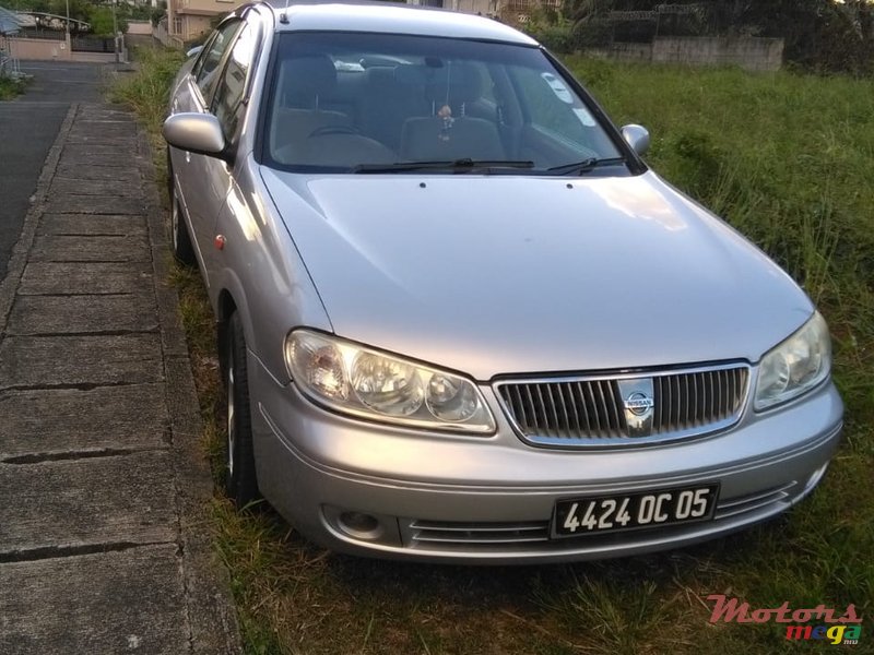 2005' Nissan Sunny photo #2